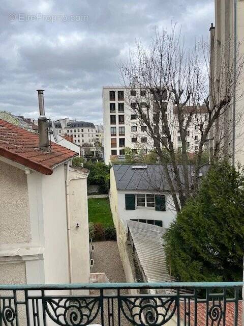 Appartement à LA GARENNE-COLOMBES