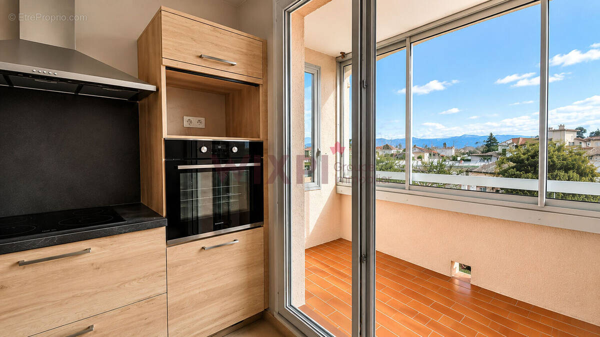 Appartement à BOURG-DE-PEAGE