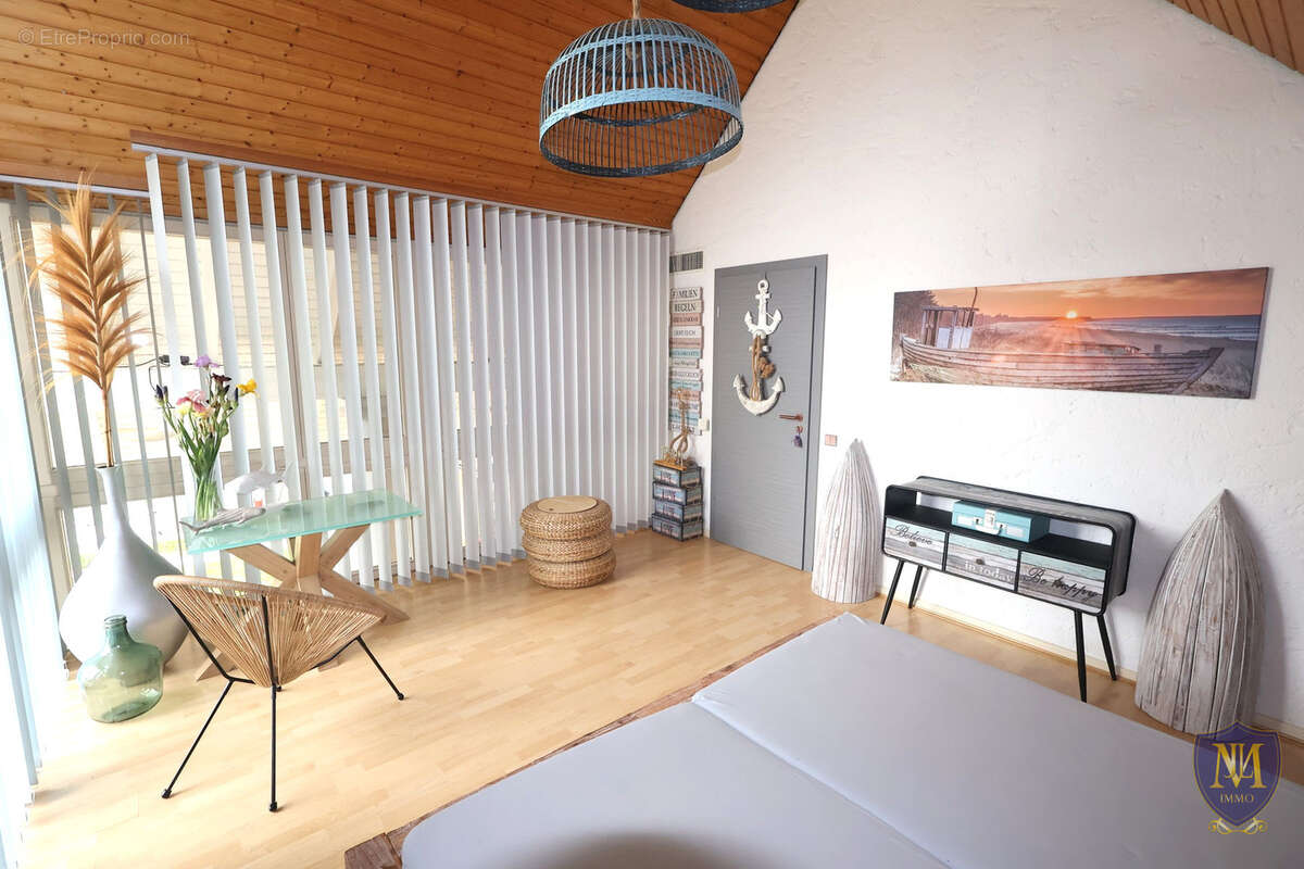 Saint-louis au calme proche frontière avec vue sur la nature magnifique maison d'architecte de 269 m2 - photo 13