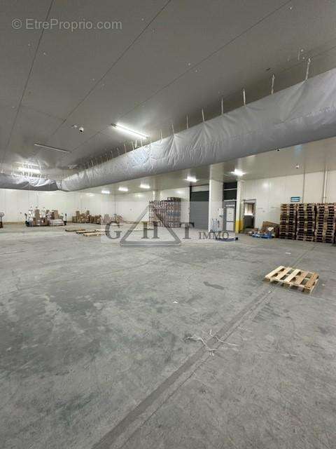 Entrepot bureaux 1600m² moussy le neuf - photo 3