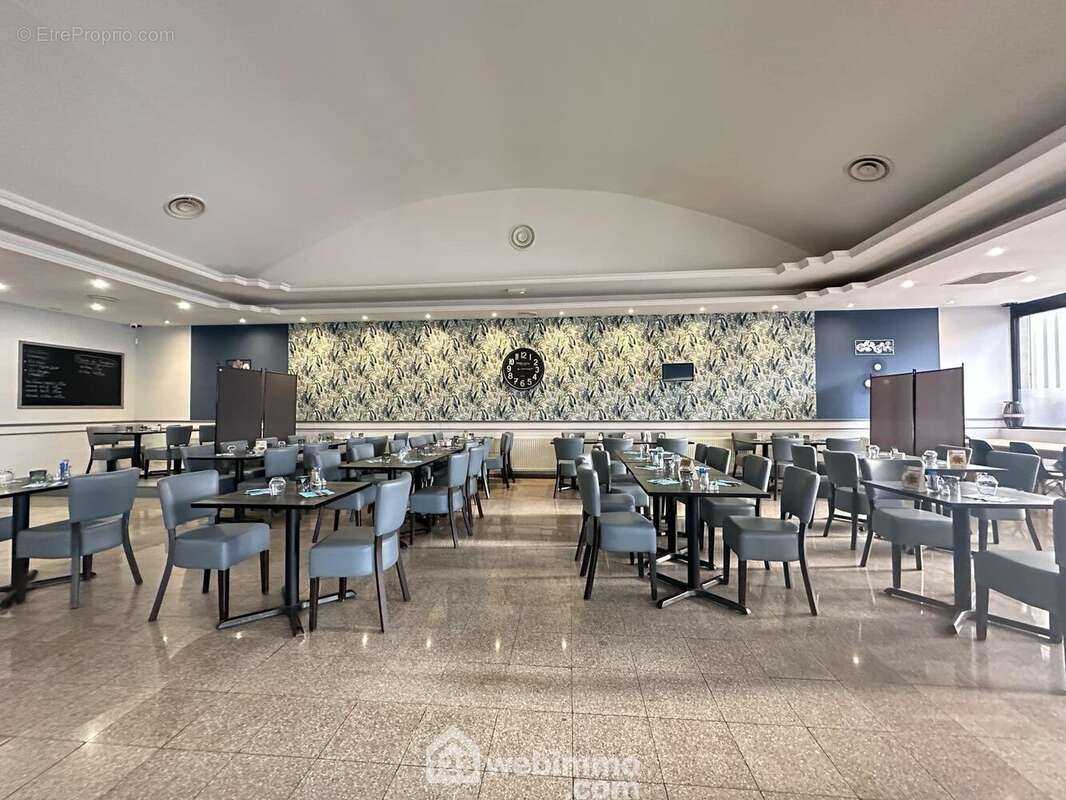 Tout le mobilier reste en place - Commerce à LAON