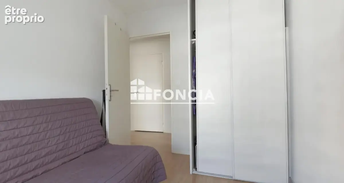 À VENDRE – Très bel appartement 3 pièces de 54m2, lumineux avec grande terrasse et 2 places de parking en sous-sol– Le Mée-sur-S - photo 9