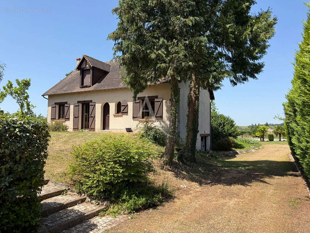 Maison à NOYERS-SUR-CHER