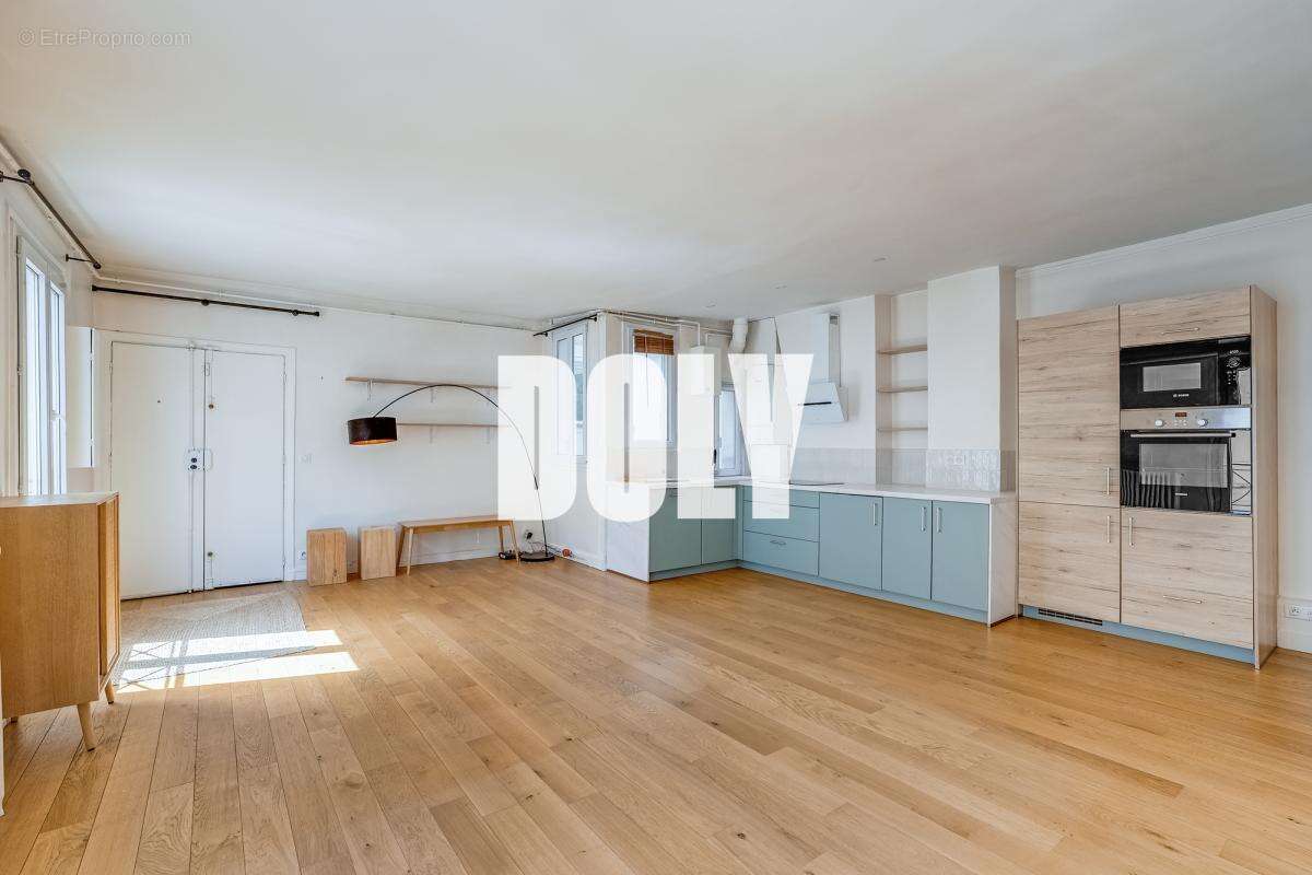 Appartement à PARIS-10E