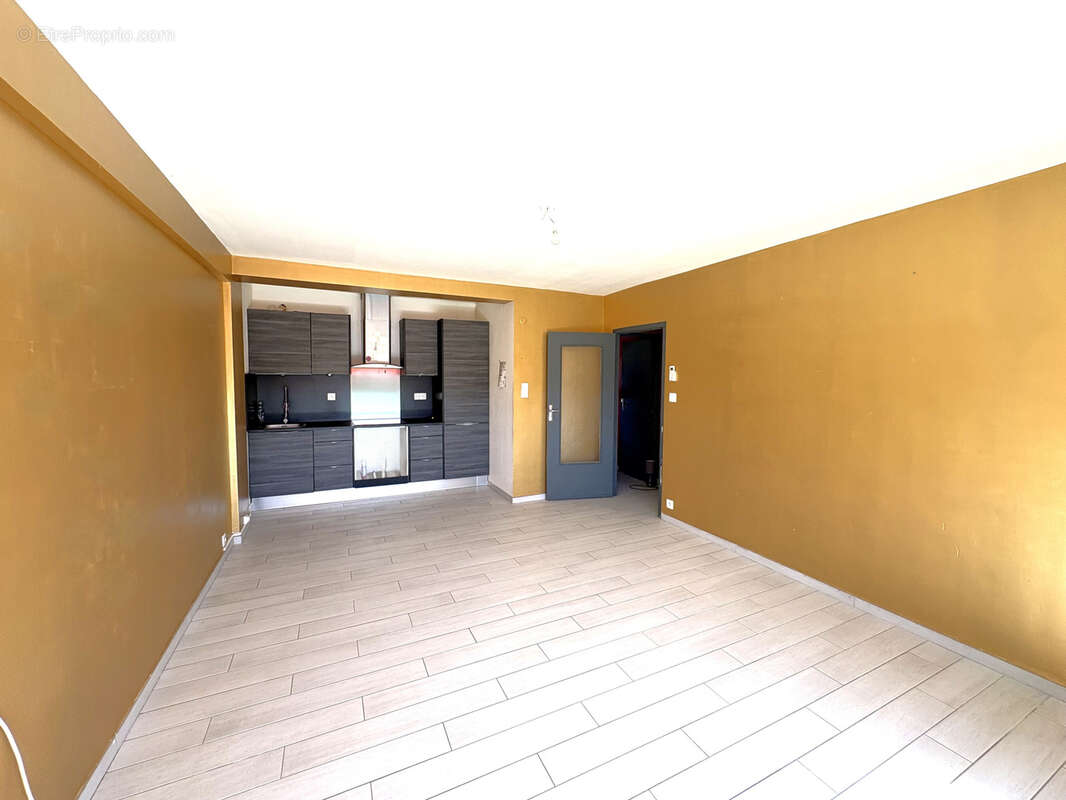 Appartement à MARSEILLE-12E