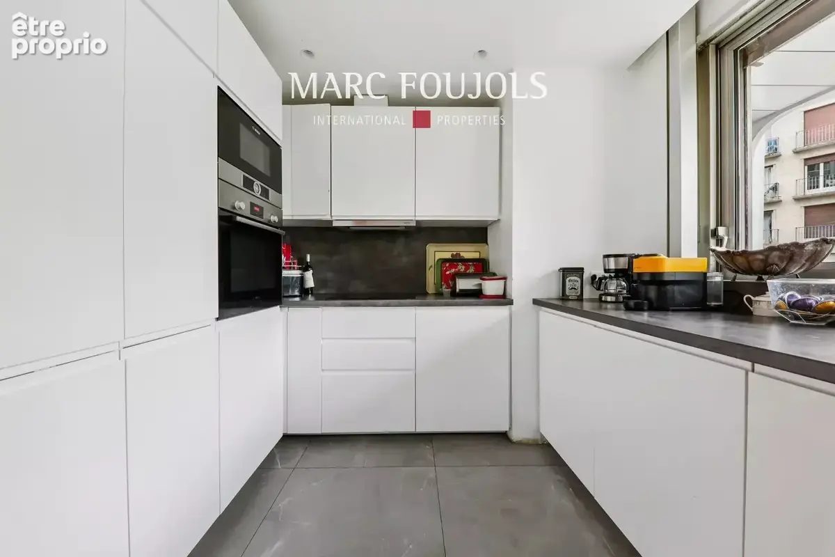 Paris 16 Victor Hugo Foch - Appartement de 123 m² avec balcon et vue dégagée - photo 9
