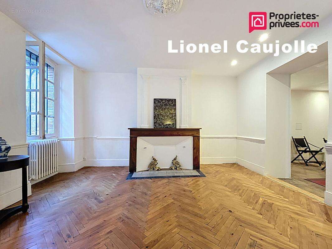 Maison à LISLE-SUR-TARN