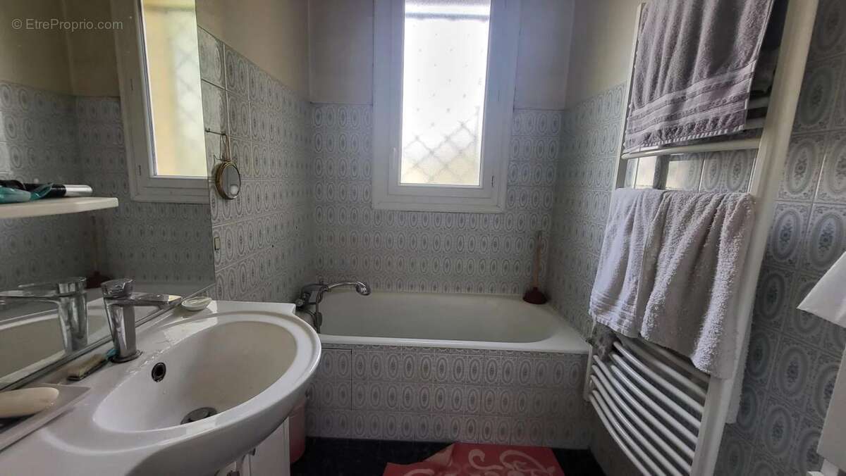 Maison à PORT-SAINTE-FOY-ET-PONCHAPT