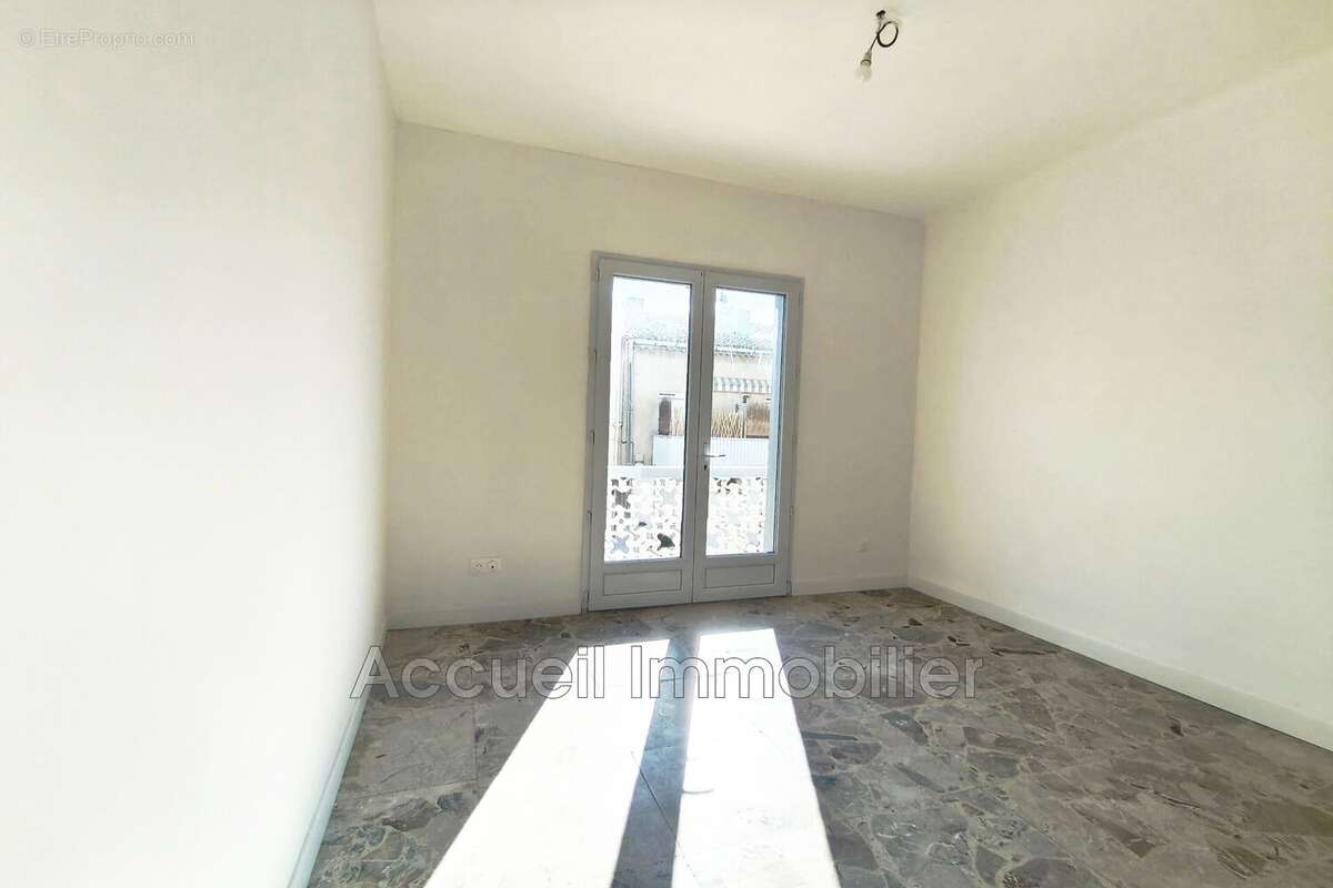 Appartement 40 m² à Le Grau-Du-Roi  - photo 2
