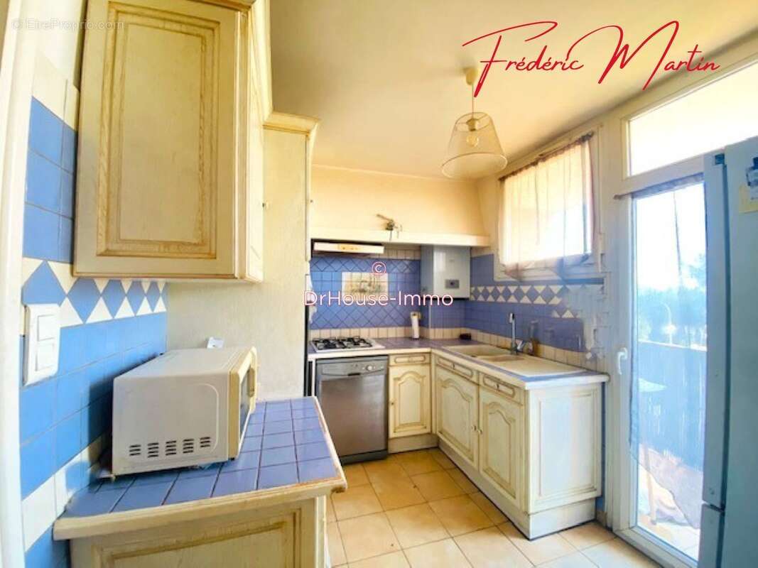 Appartement 76 m² à Uzes  - photo 6