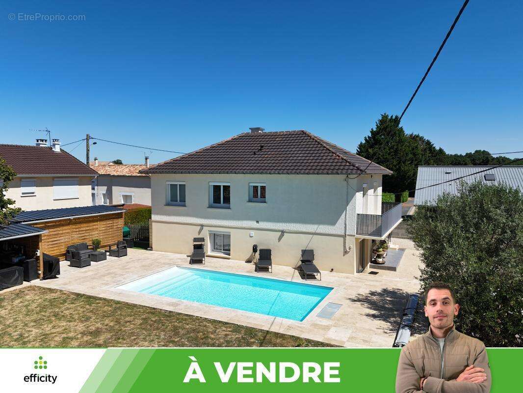 Maison 140 m² à Smarves  - photo 2