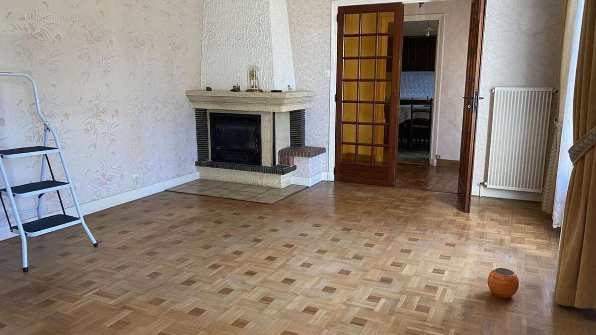 Maison à CHASSENEUIL-SUR-BONNIEURE