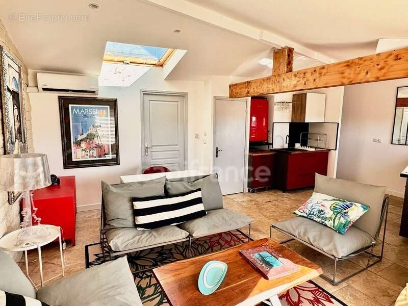 Appartement à MARSEILLE-6E