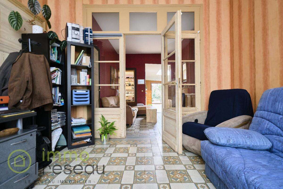 Maison à LA CHAPELLE-D'ARMENTIERES