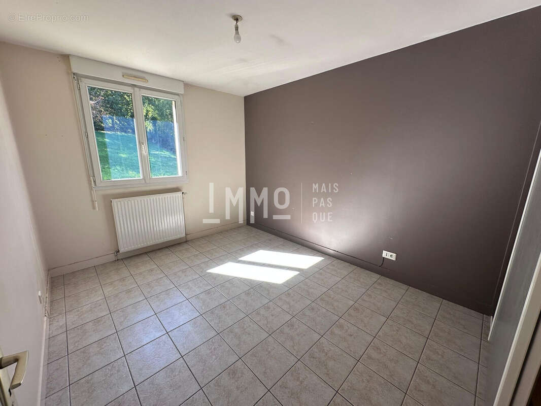 Maison à LA CHARTRE-SUR-LE-LOIR