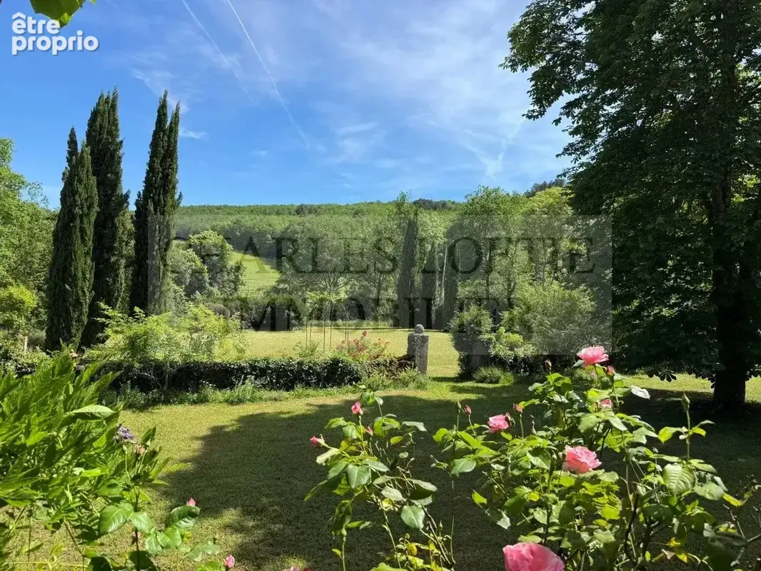 Propriété de caractère avec manoir, maison d’amis, piscine intérieure et 9,8 hectares de terrain, proche Puy-l’Evêque. - photo 22