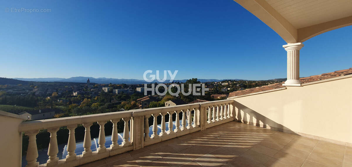 Maison à VILLENEUVE-DE-BERG