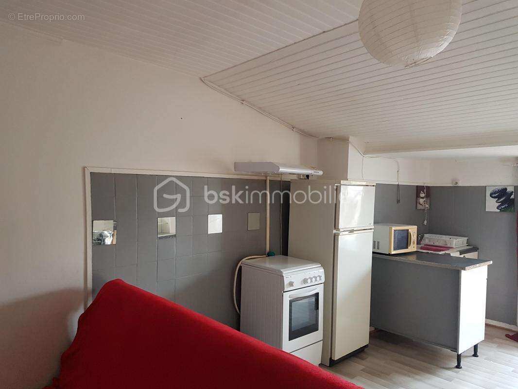 Lot de 8 appartements + parking et caves  330 m2 - bourg saint andeol- rentabilite 10% - photo 13