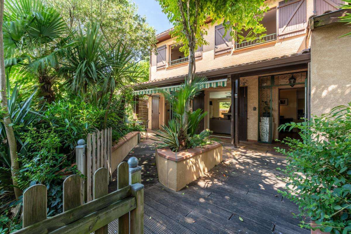 Maison à CASTELGINEST