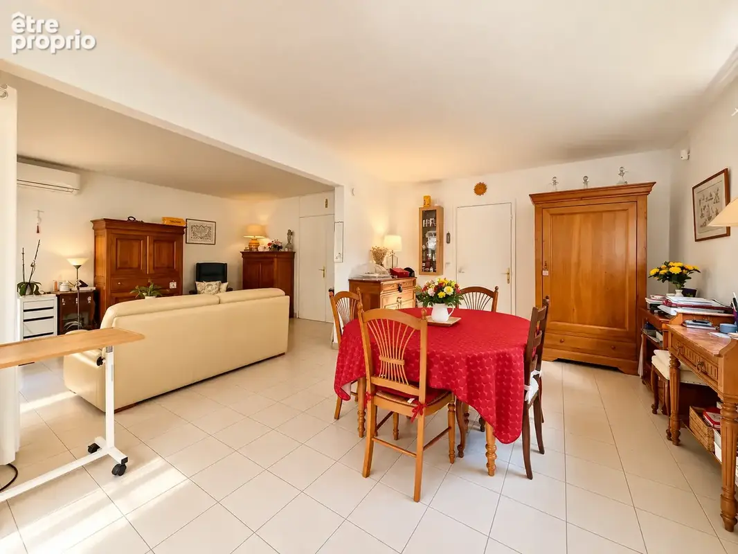 LILLE SAINT-MAUR - T4 de 126m2 avec double Terrasse, Garage et Cave - photo 5