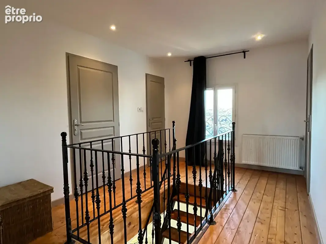 Bourg appart 4 chambres+ bureau avec terrasse - photo 6