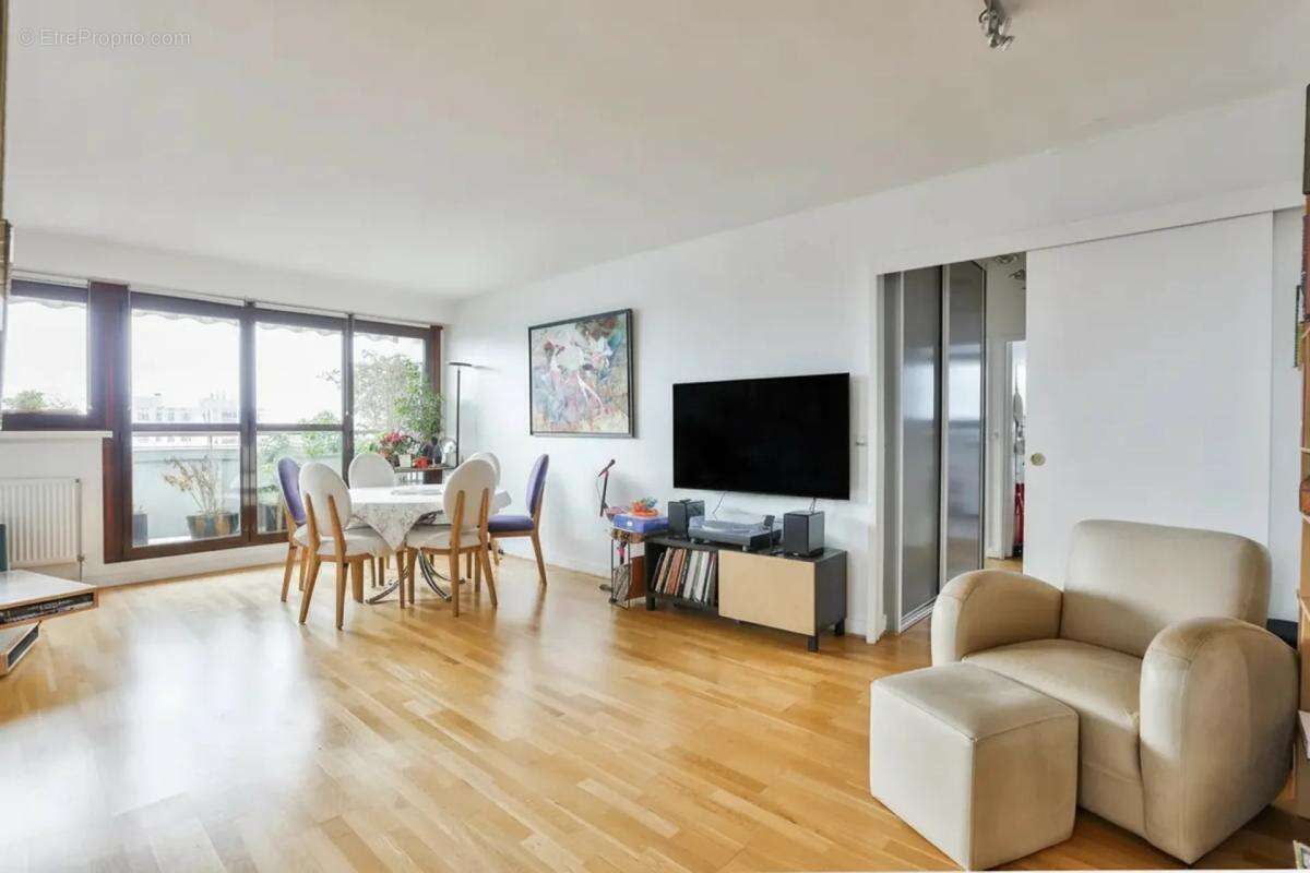Appartement à PARIS-15E