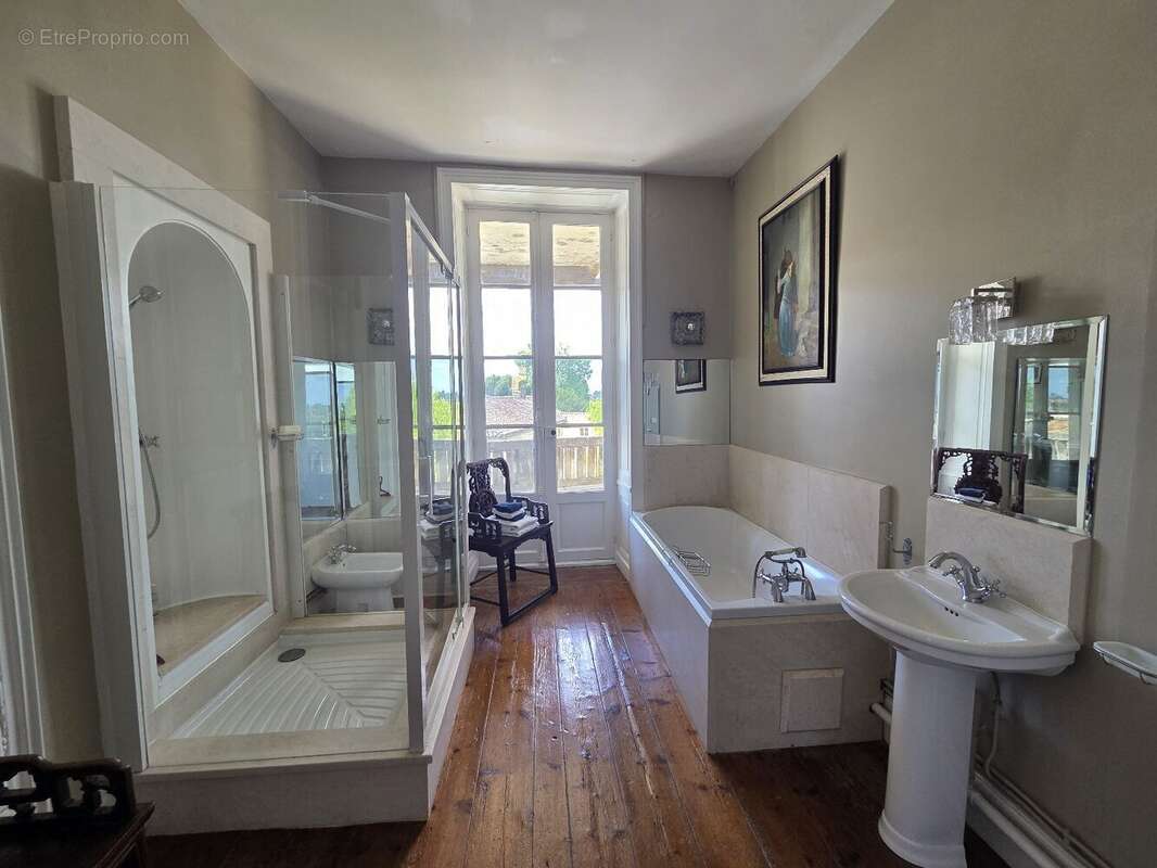 Appartement à COGNAC