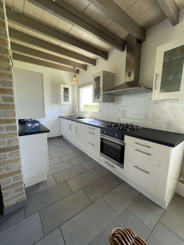 Maison 8 pièce(s) 138 m2 - photo 2
