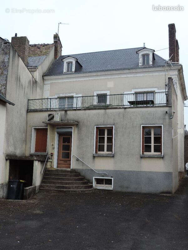 Appartement à MAYET