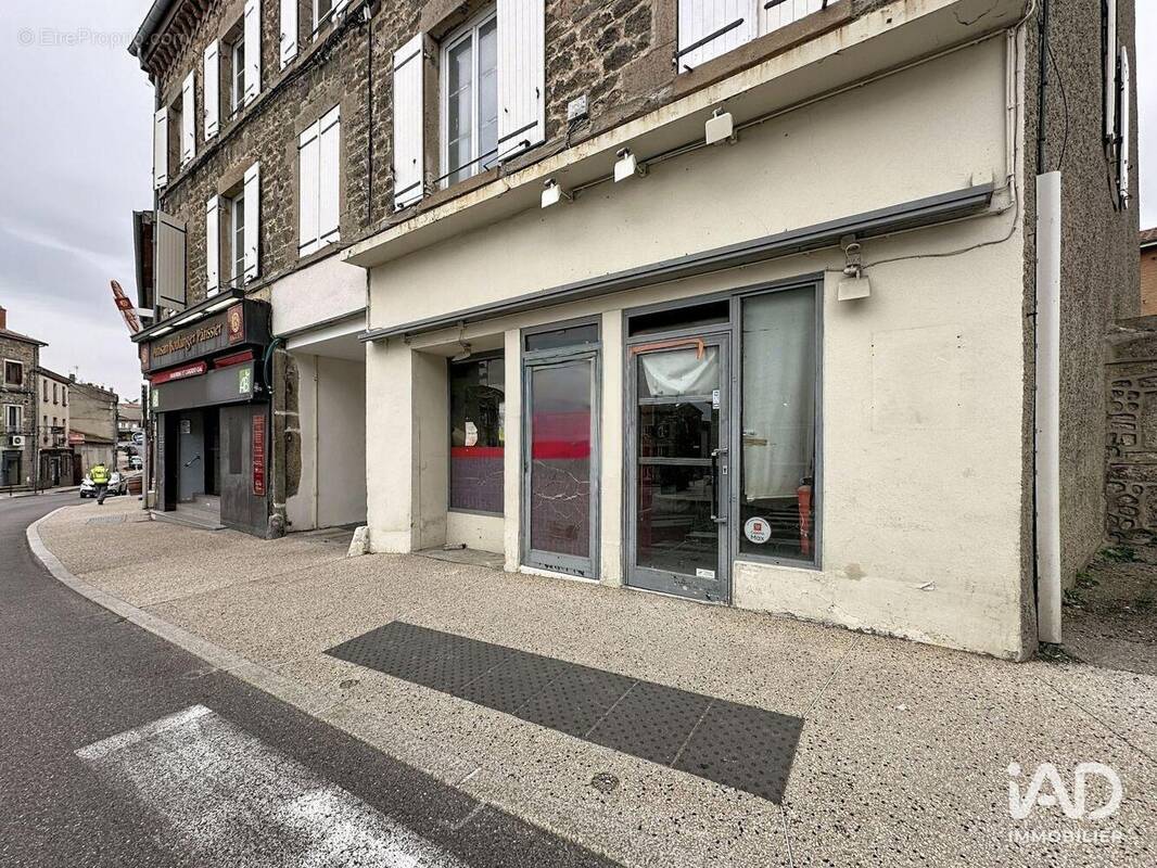 Photo 1 - Commerce à SOUCIEU-EN-JARREST