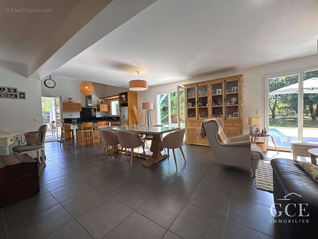 Maison 156 m² à Boucau  - photo 7