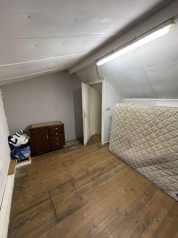 Maison à SAINT-REMY-CHAUSSEE