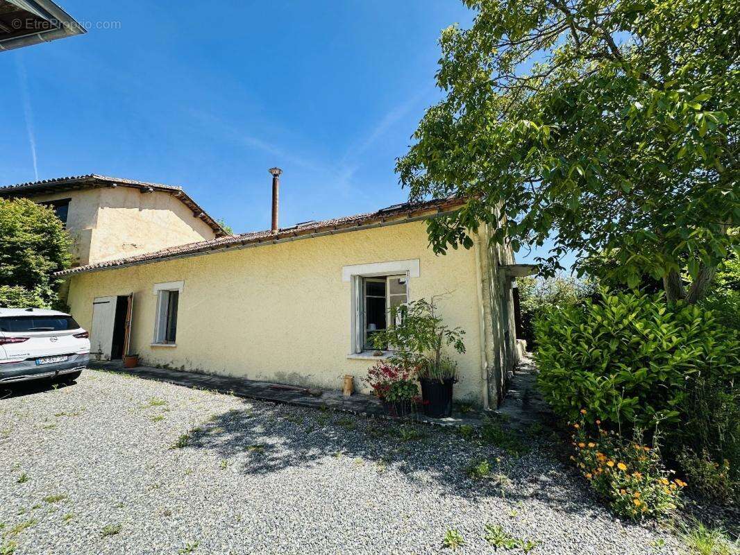 Maison à LASSERRE