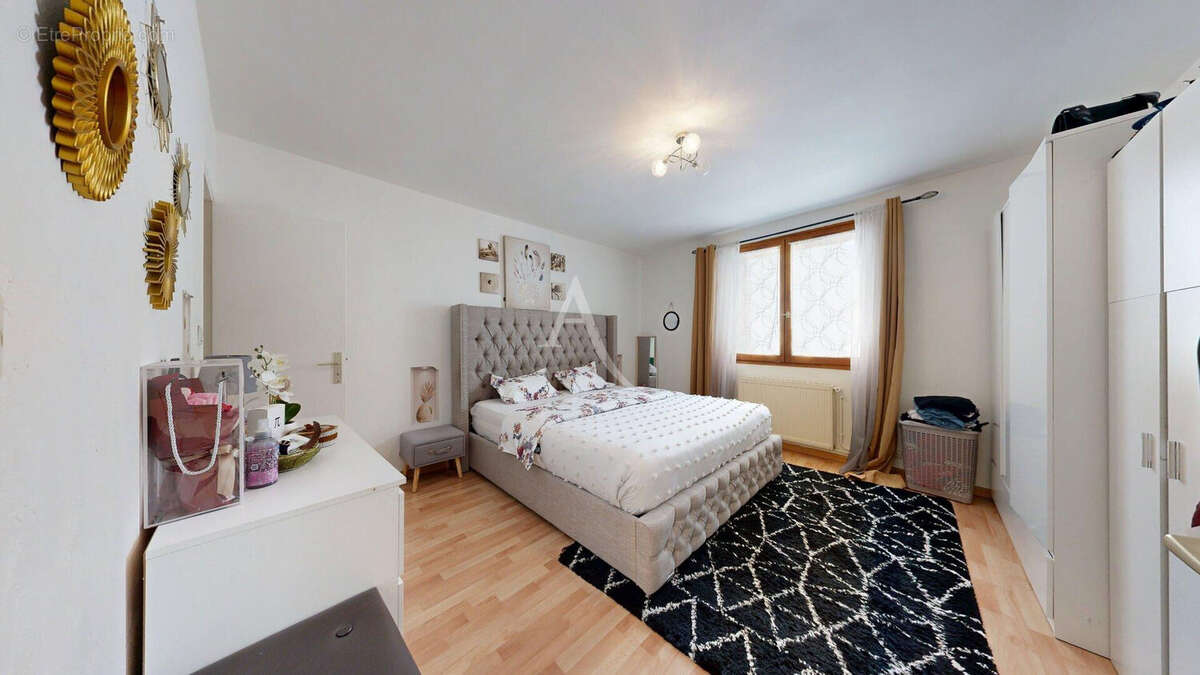 Maison à MANTES-LA-VILLE