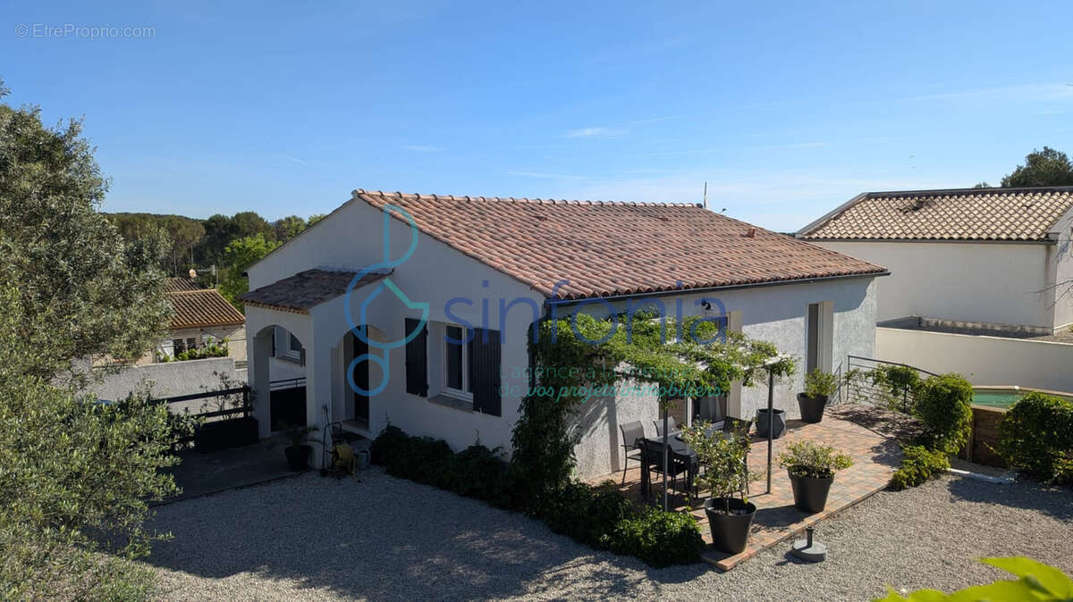 Maison à GALLARGUES-LE-MONTUEUX