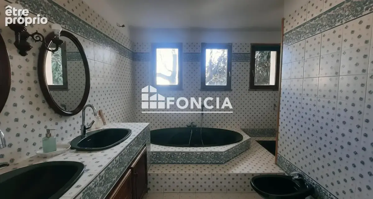 Villa familiale 150m² avec piscine à Marseillan, 4 chambres et fort potentiel - photo 9