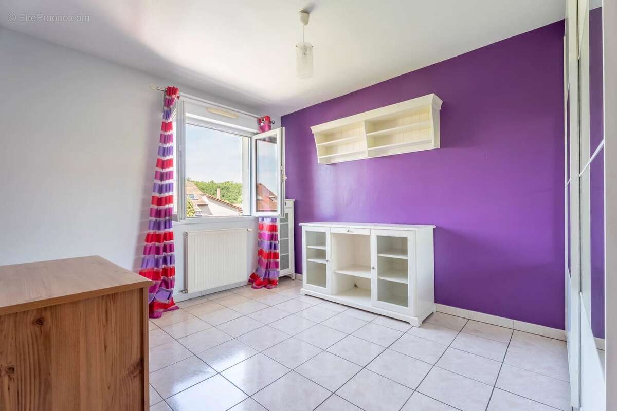 Appartement à SEREZIN-DU-RHONE