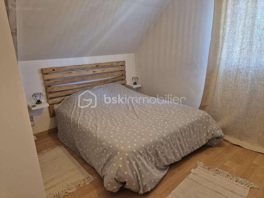 Maison de 86 m² – 3 chambres – Terrain clos de 600 m² – Garage de 40 m² – Lanhelin (Mesnil-Roc'h) - photo 10