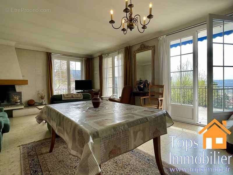 Maison à VILLEFRANCHE-DE-ROUERGUE