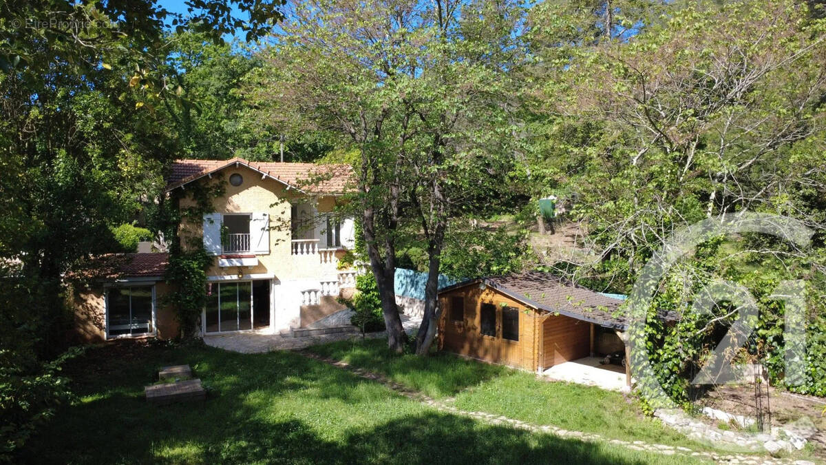 Maison à ROQUEFORT-LES-PINS