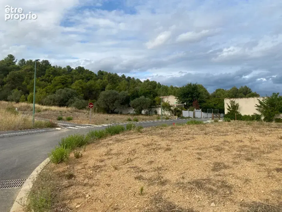 Terrain 593 m² à vendre à Bize-Minervois (11120) - photo 2