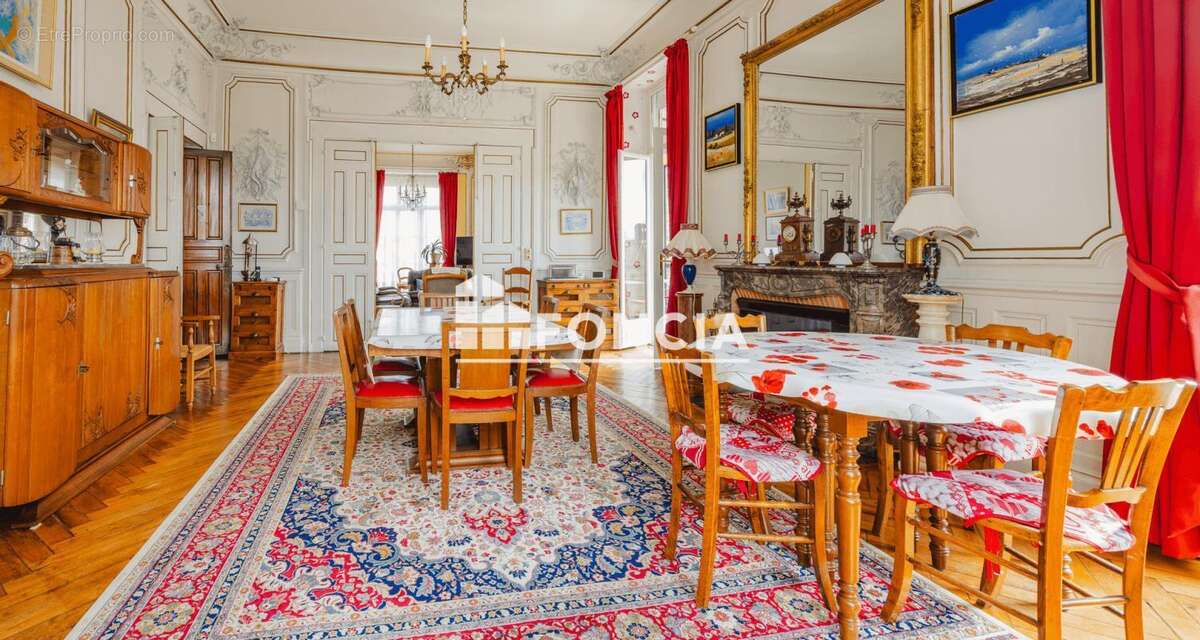 Maison à CHATEAU-GONTIER