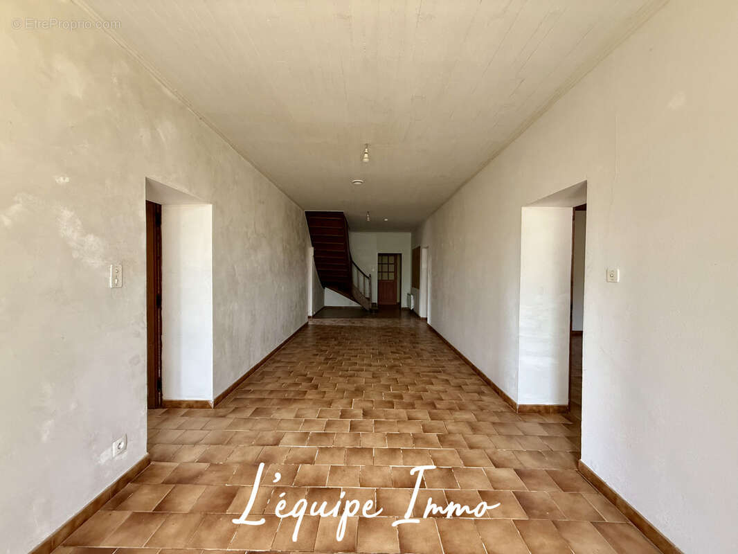 Maison à MONFERRAN-SAVES