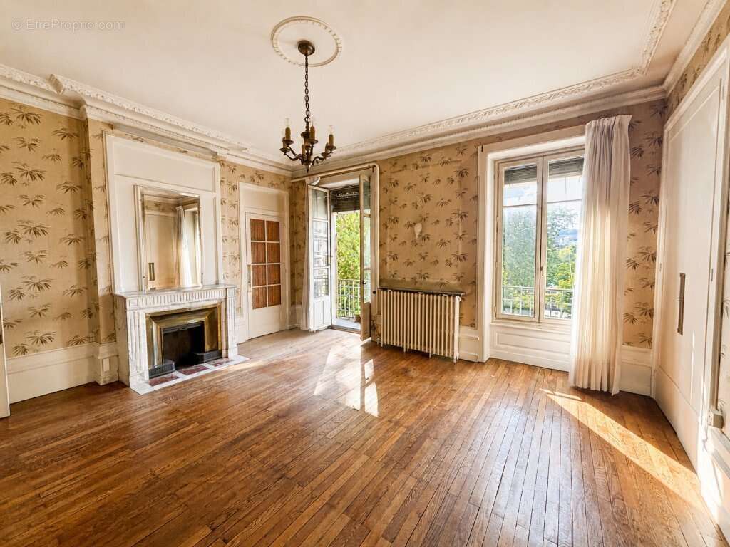 Appartement à LYON-7E