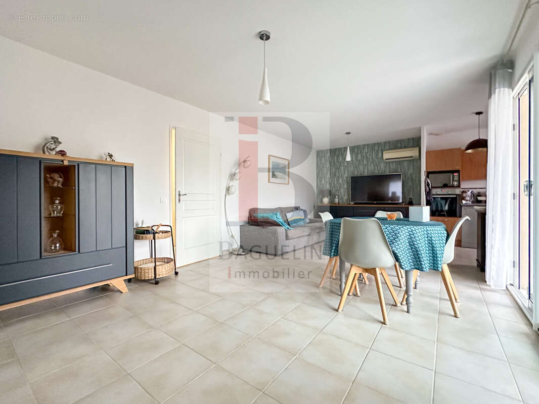 Maison à SAINT-LAURENT-DE-LA-PREE