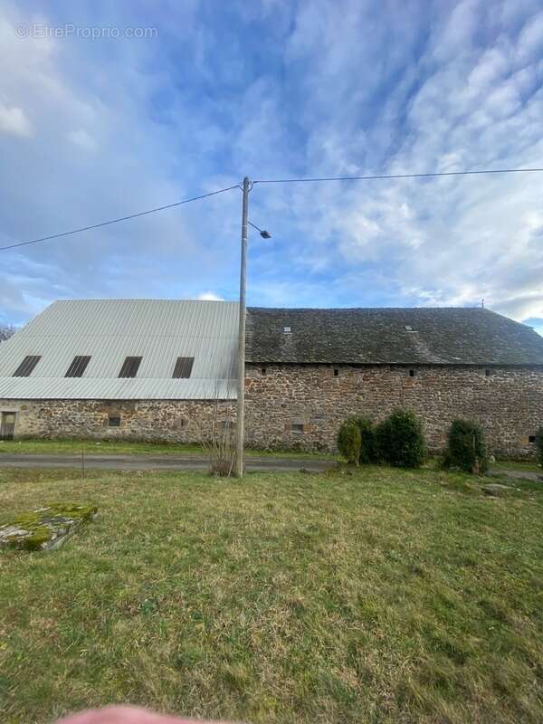 Maison à MUR-DE-BARREZ