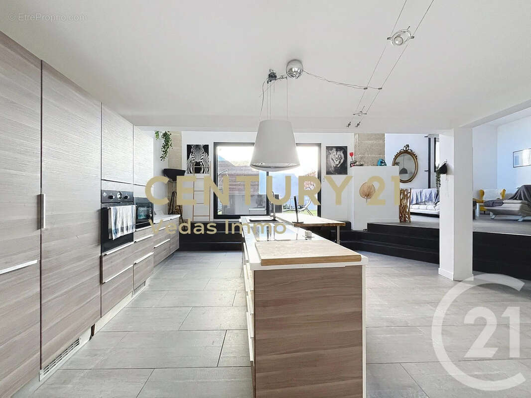 Maison à SAINT-JEAN-DE-VEDAS