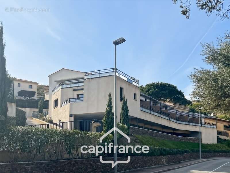 Appartement à BORMES-LES-MIMOSAS