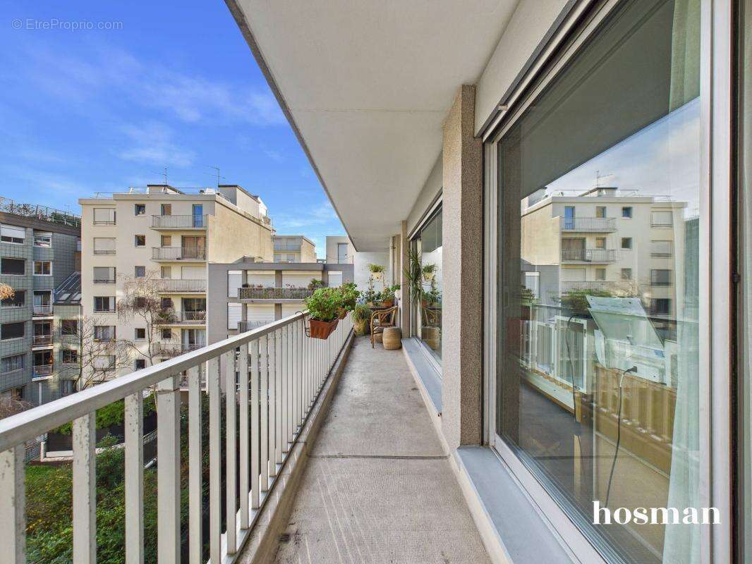 Appartement à PARIS-15E