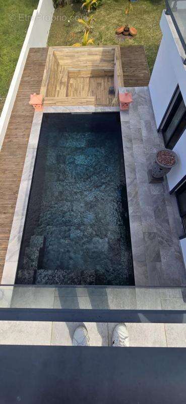 Maison à SAINTE-ROSE